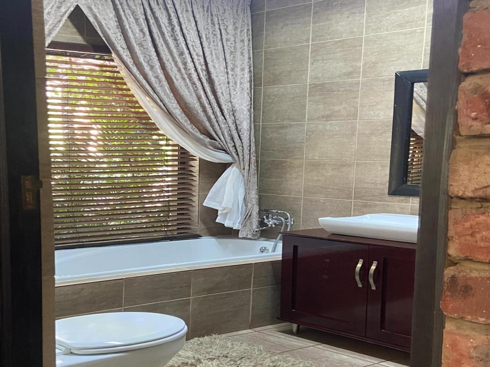 Aloe Guesthouse Klerksdorp Oda fotoğraf