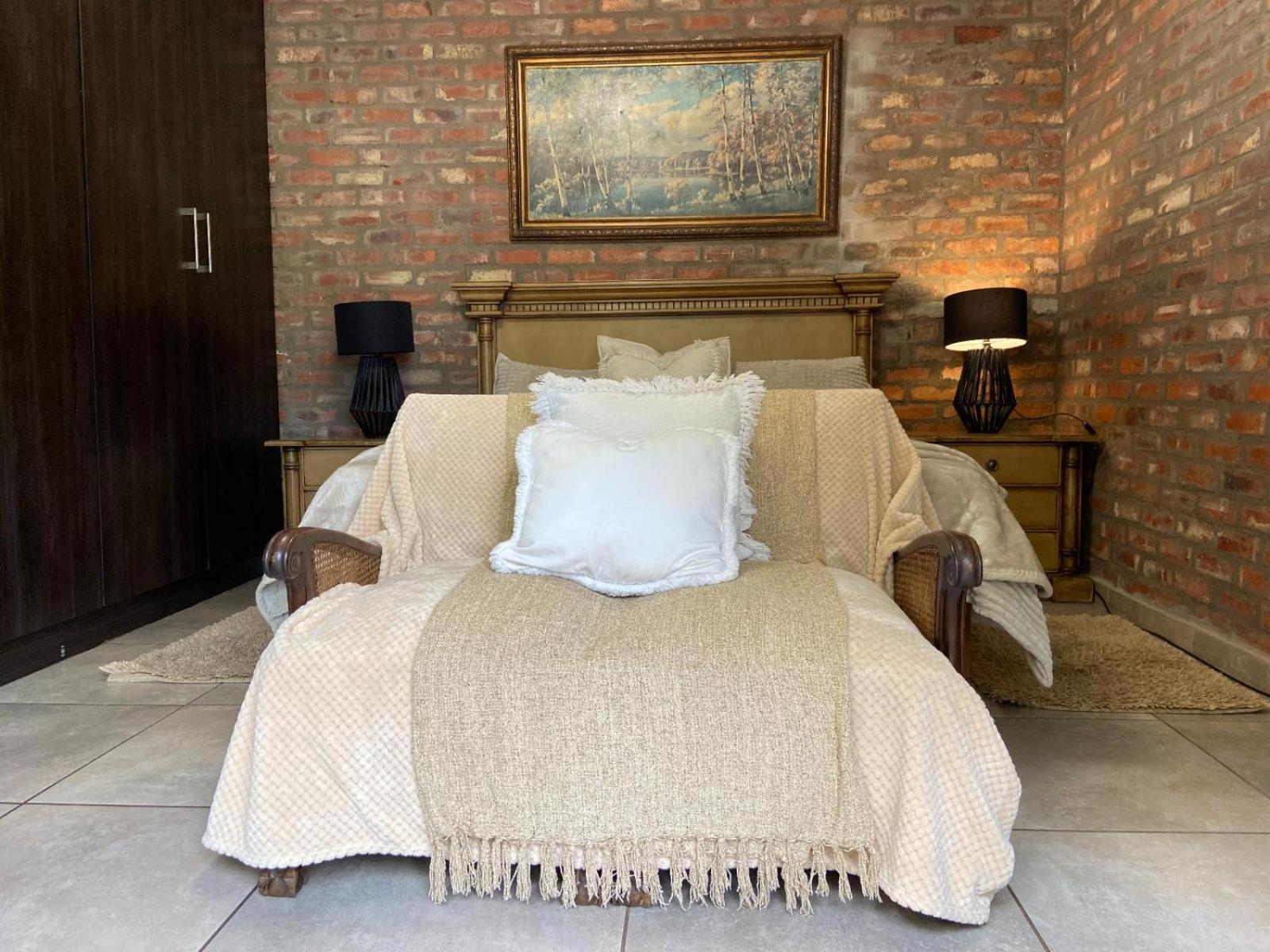 Aloe Guesthouse Klerksdorp Oda fotoğraf