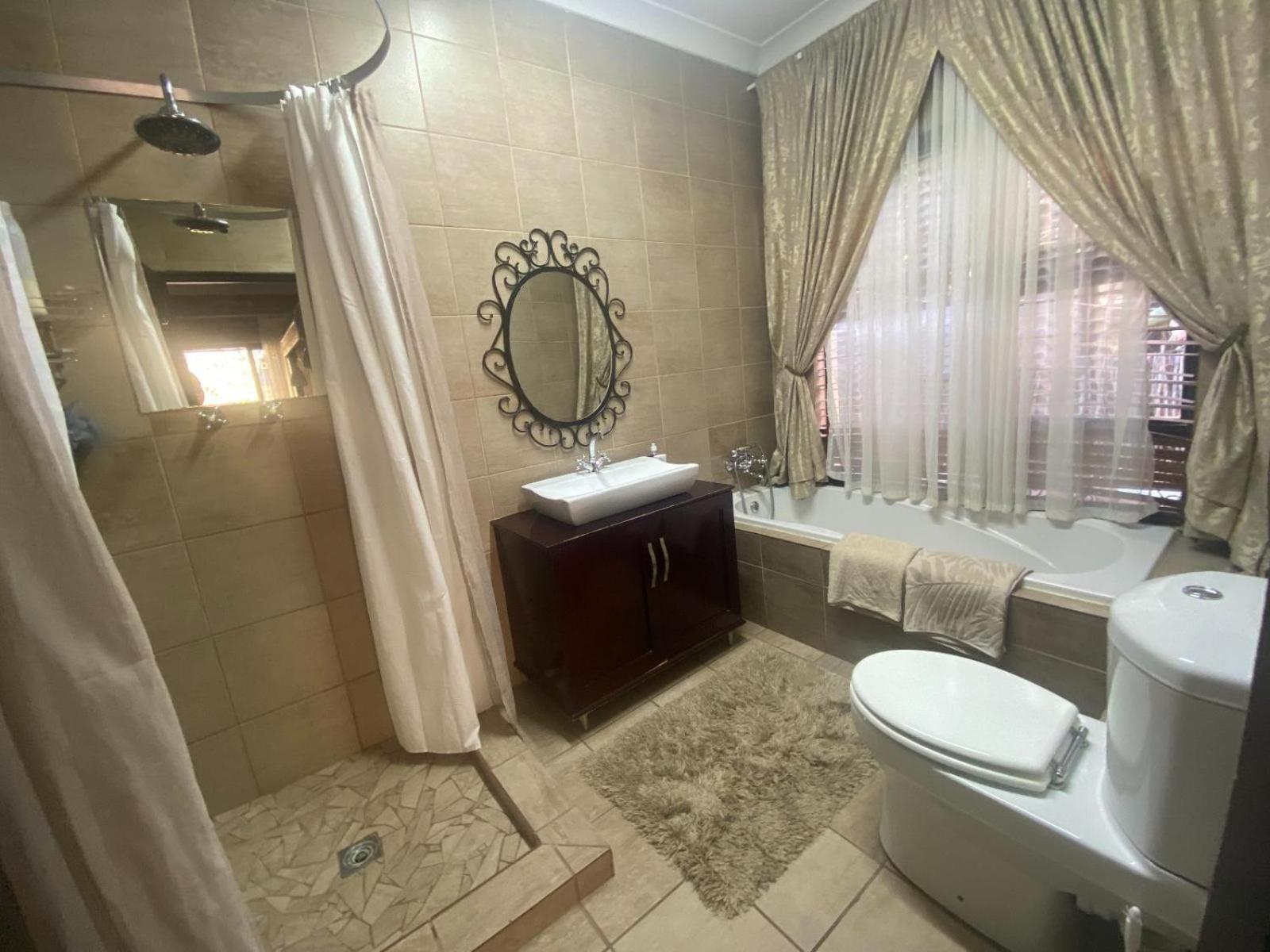 Aloe Guesthouse Klerksdorp Oda fotoğraf